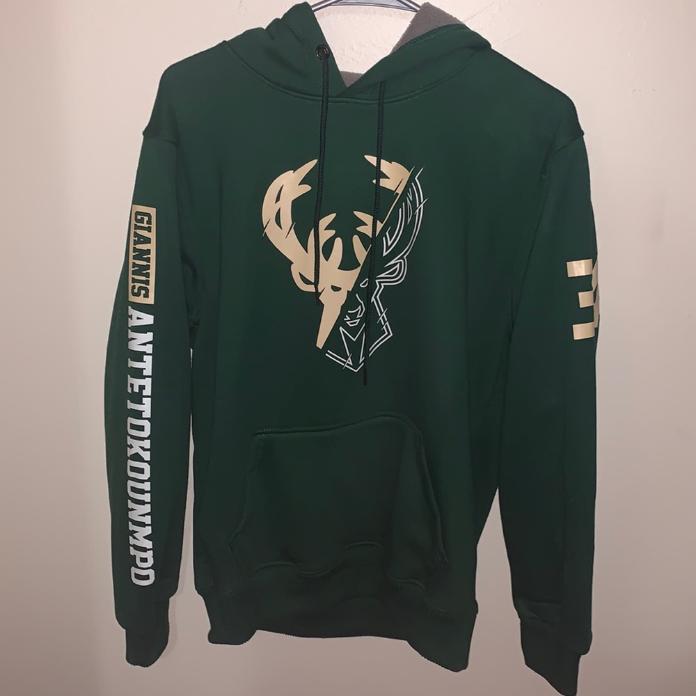 Milwaukee Bucks Giannis Antetokounmpo Men’s Hoodie Size L
